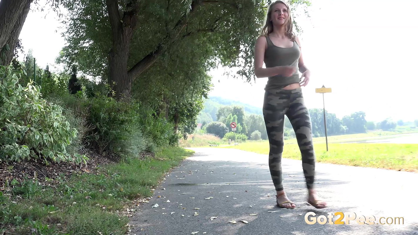 Stream On Tarmac 1080p Got2Pee mp4