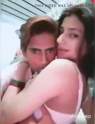 Cute Young Paki Girl Enjoying with Lover Hindi Talking