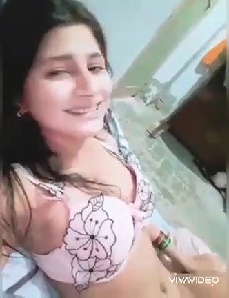 Cute Young Paki Girl Enjoying with Lover Hindi Talking