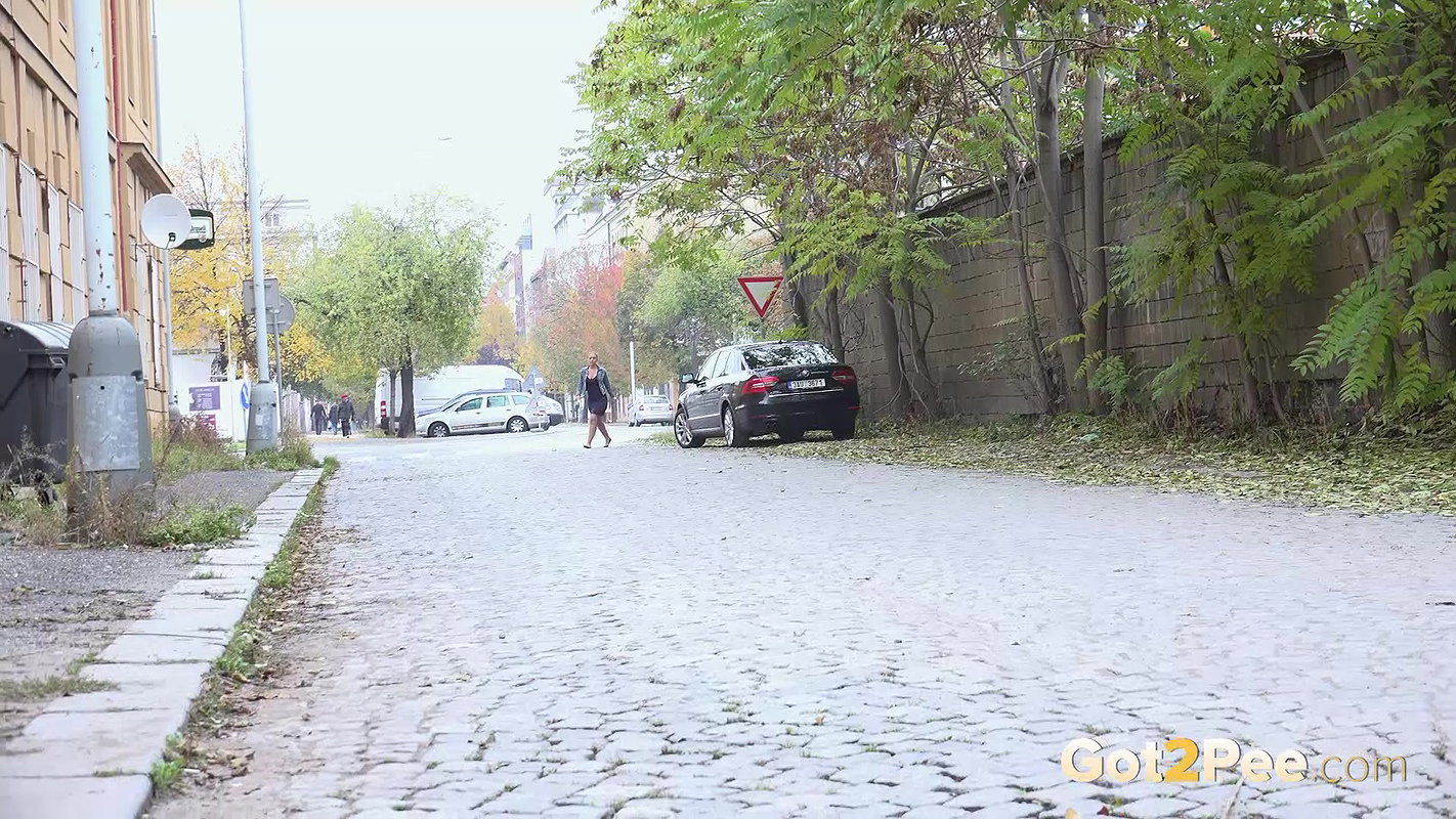 Tagging 1080p Got2Pee Com