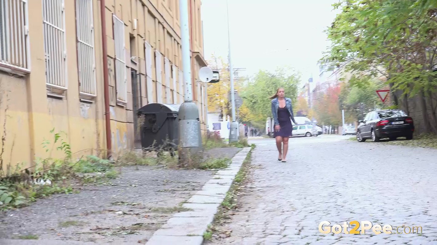 Tagging 1080p Got2Pee Com