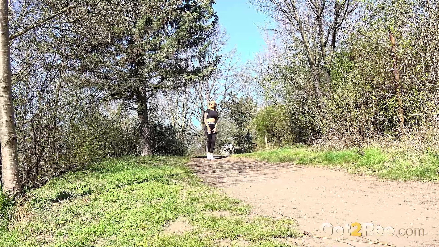 Tiptoe Trickles 1080p Got2pee