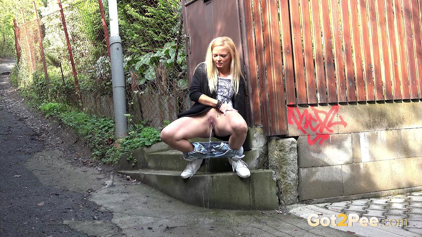 Wet Denims 1080p Got2Pee mp4