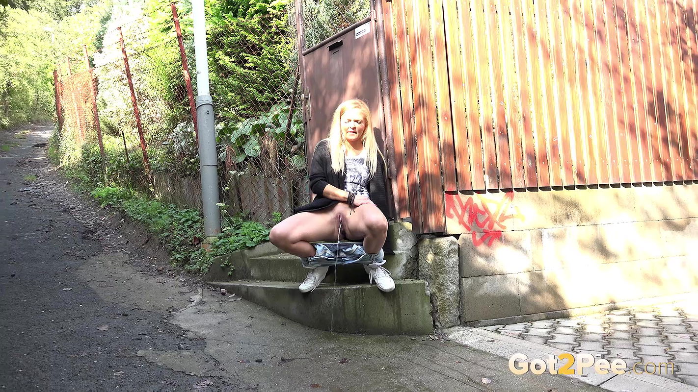 Wet Denims 1080p Got2Pee mp4