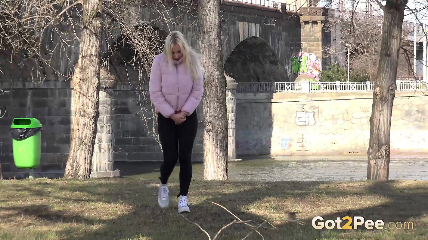 Windswept 1080p Got2Pee