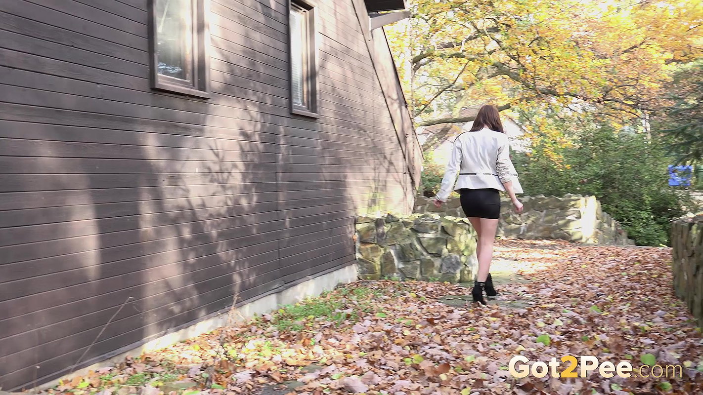 Wooden Wall 1080p Got2Pee Com