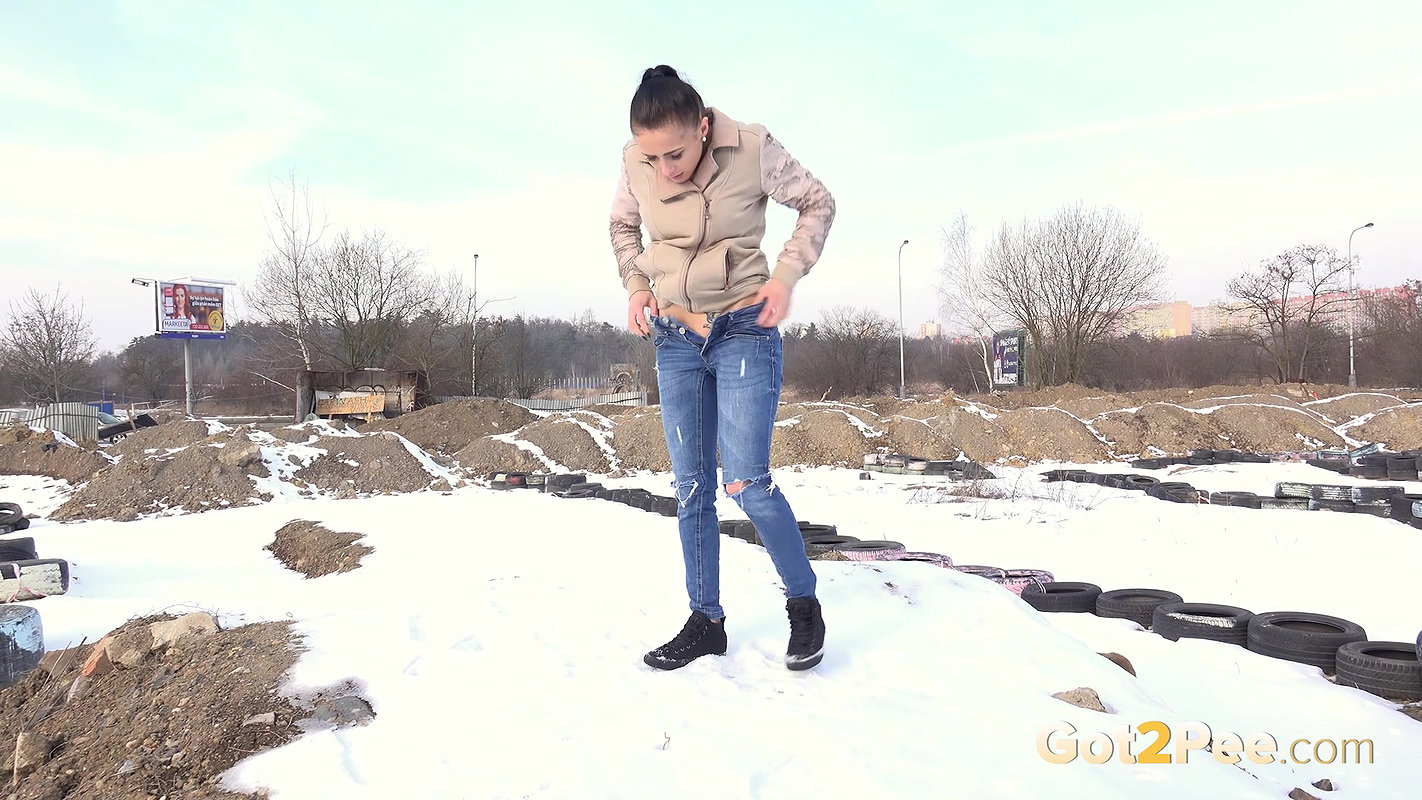 Xxl Pussy Pee 1080p Got2Pee