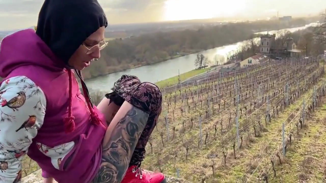 rlyCate Piss mit Aussicht 100 Prozent Uncut