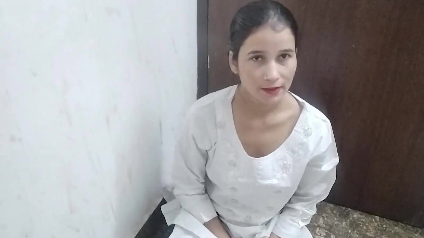 Bidhwa bhabhi ko ghar me band karke pel diya