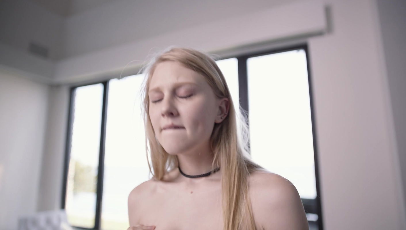 Lily Rader Chloe Couture Dick In A Box