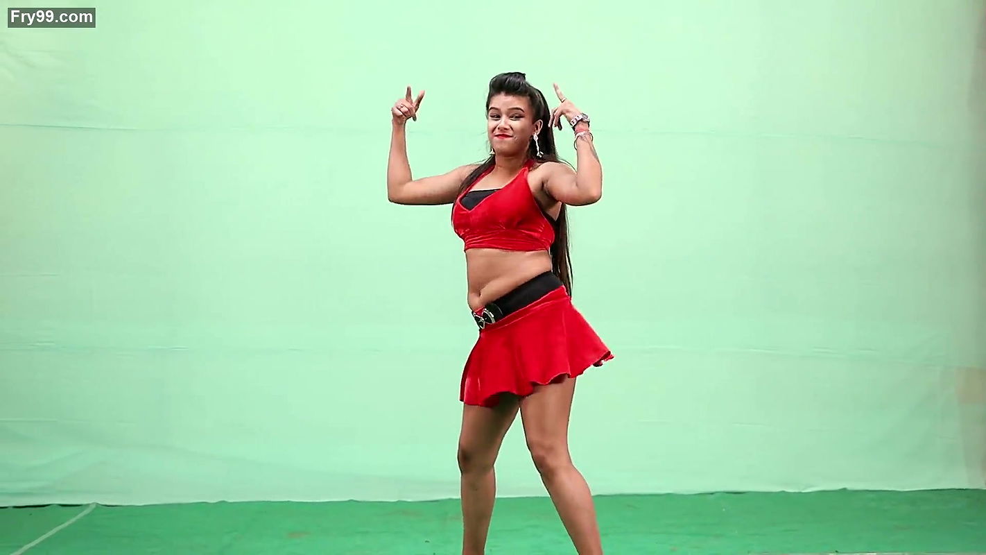 Kamar Ke Jhatka Mar Mar Ke Bijli Giraibe _ Ft. Mishti