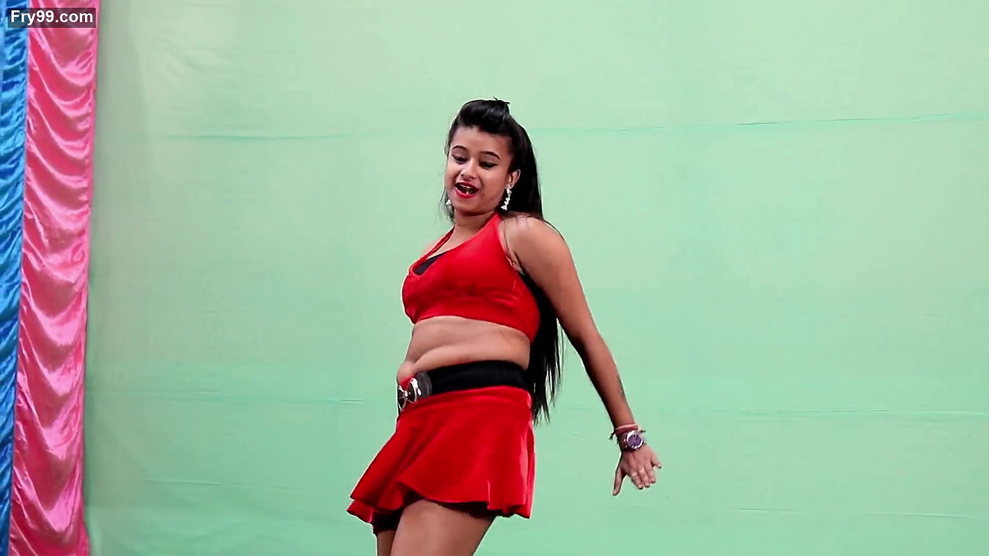 Kamar Ke Jhatka Mar Mar Ke Bijli Giraibe _ Ft. Mishti