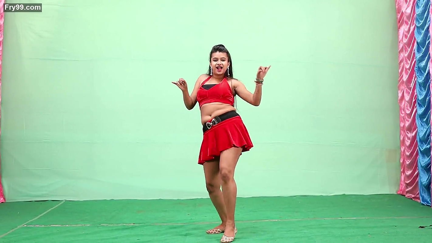 Kamar Ke Jhatka Mar Mar Ke Bijli Giraibe _ Ft. Mishti