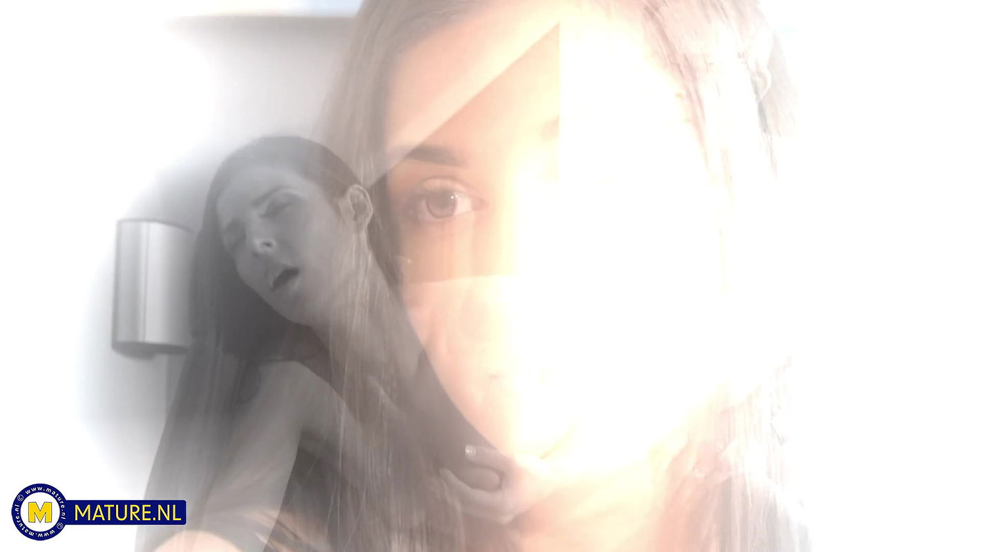 Hot teen Angela Allison gets fucked by an old grandpa 2024