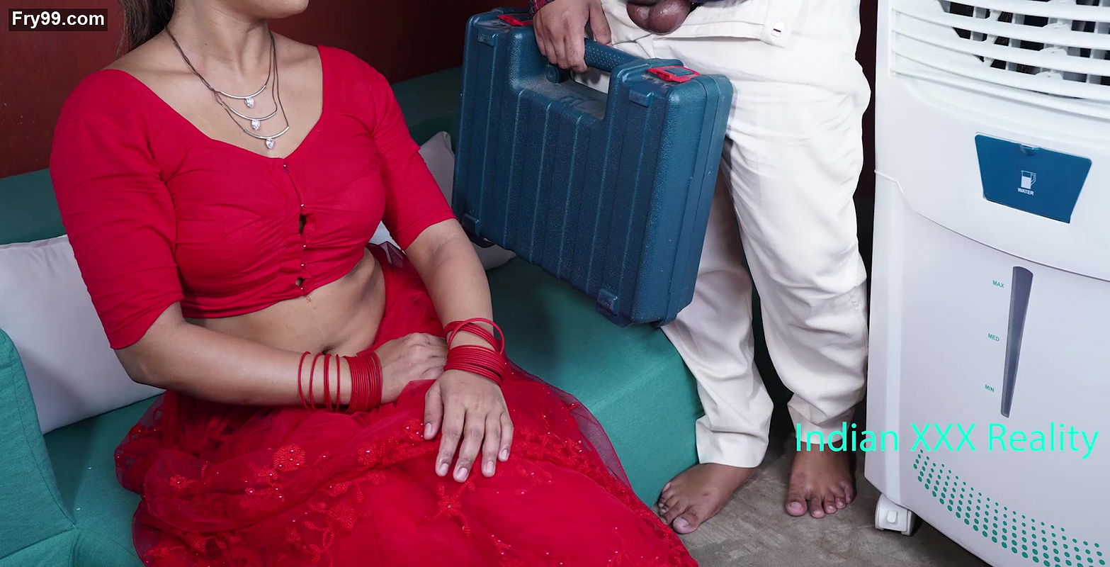 Indian XXX Cooler repair man fuck in hindi