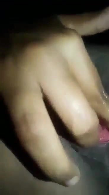 Horny Girl Fingering With Moaning