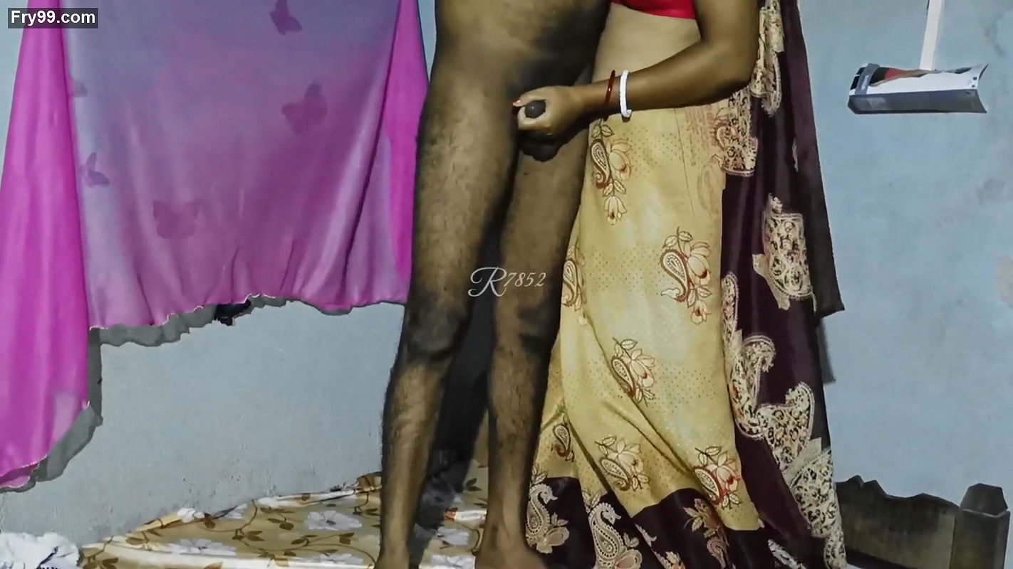 Mere jiju ko meri gand hi chodna hai bas.bahut maze me