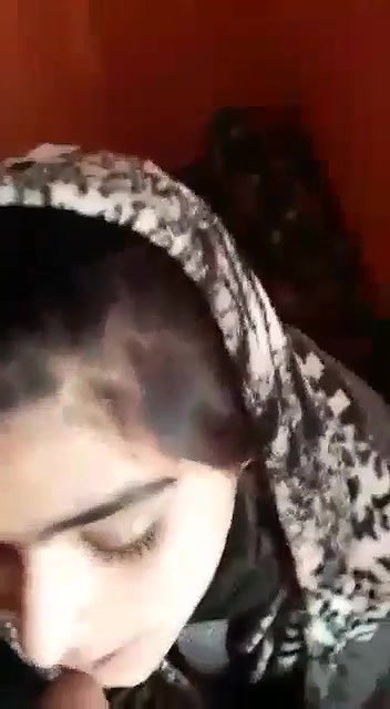 Beautiful Cute Paki Girl Blowjob