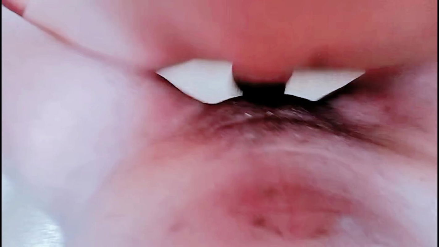 The landlord fucked the beautiful tenant