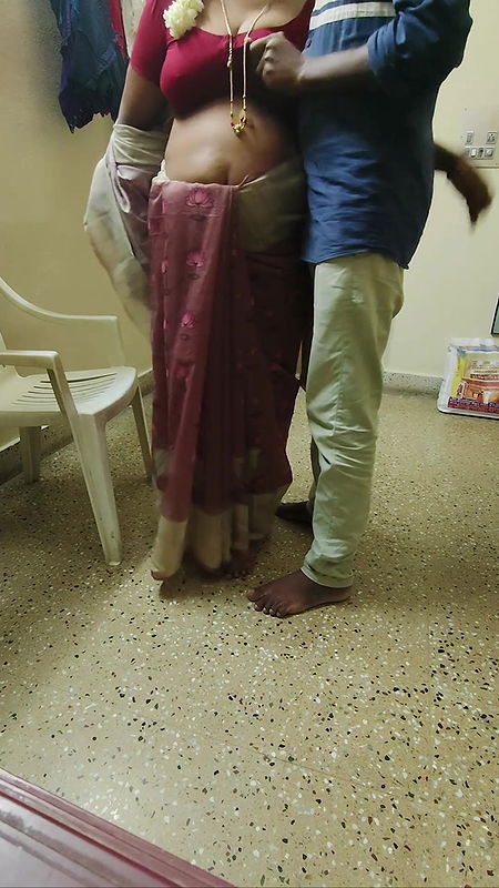 Aunty Enjoyed with Delivery Boy