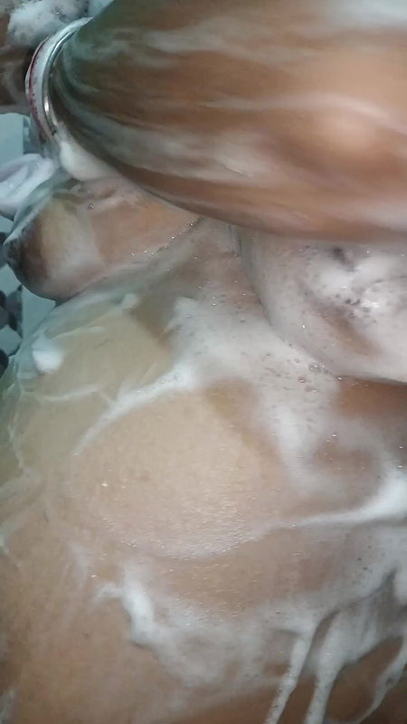 Took Bhabhi to bathroom and left her naked