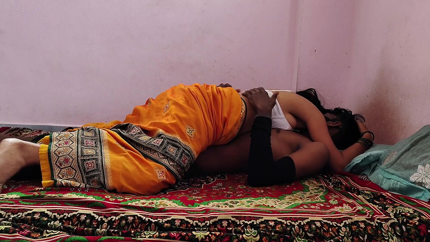 18 years Old Couple First Time Sex When They Alone at Home Hardcore & Hardfuckig Sex