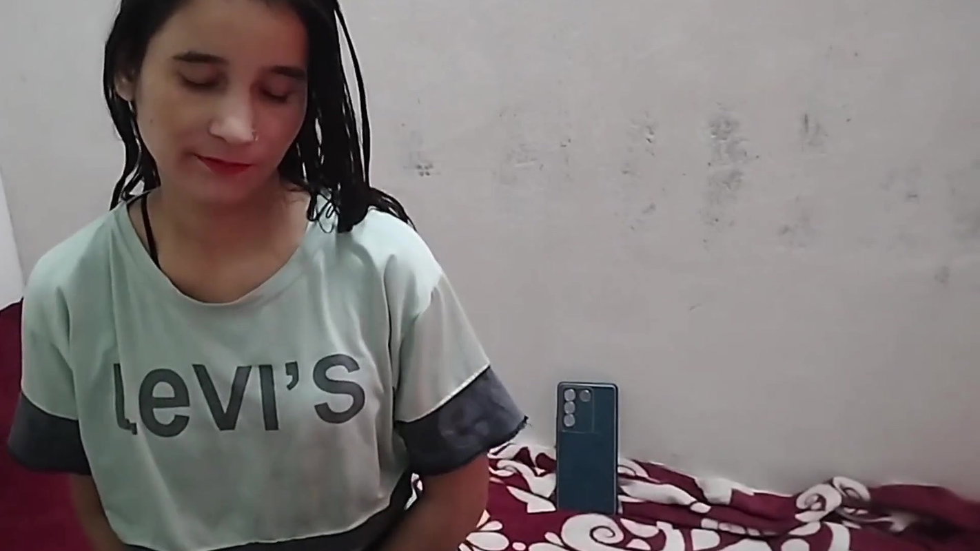 Abbu jaan ne meri doodh daba daba kar pela