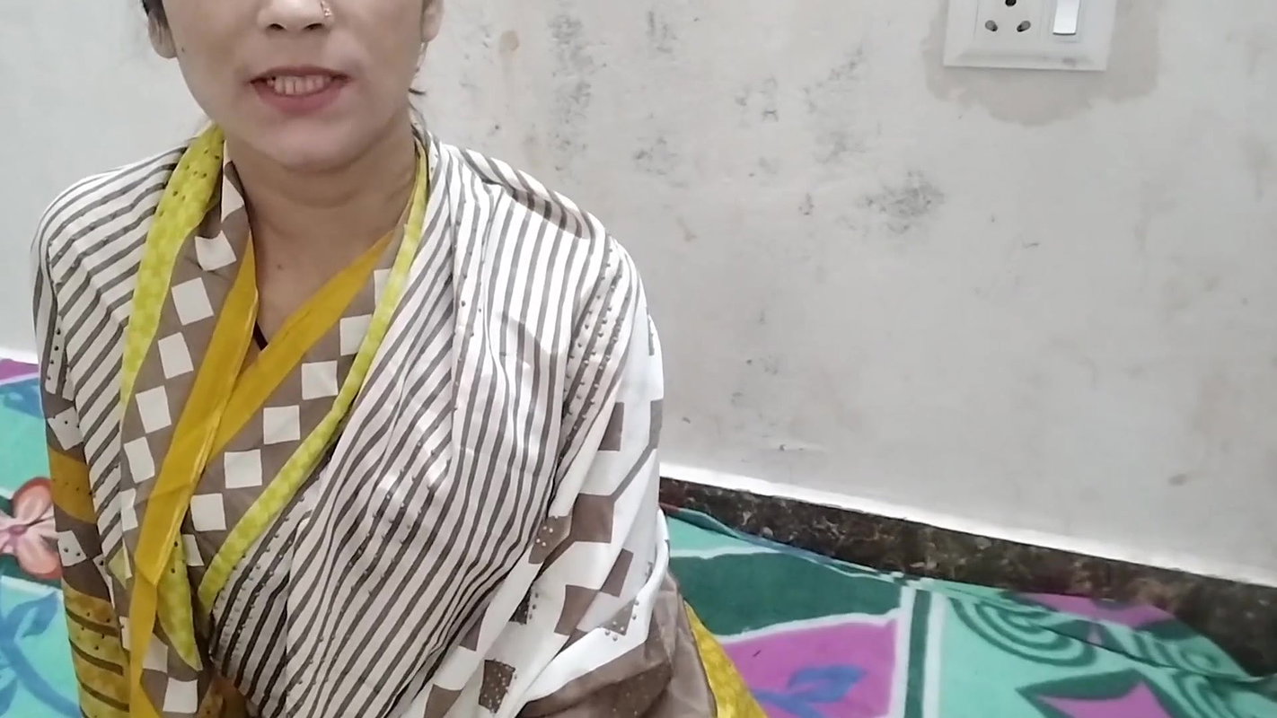 Aunty ko night me nanga kar jabar dasti pela