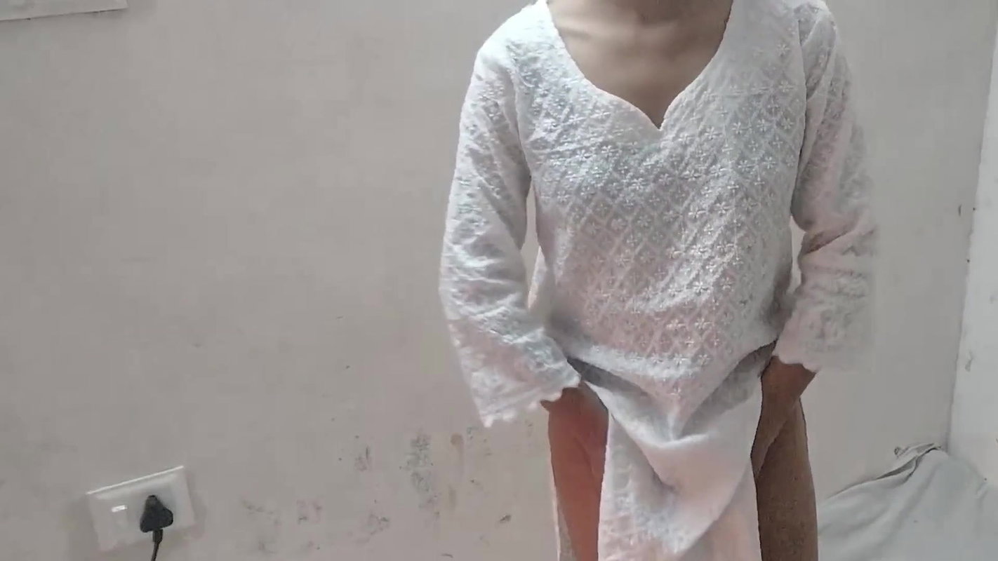 Bhabhi ko paise dekar jabar dasti pel diya