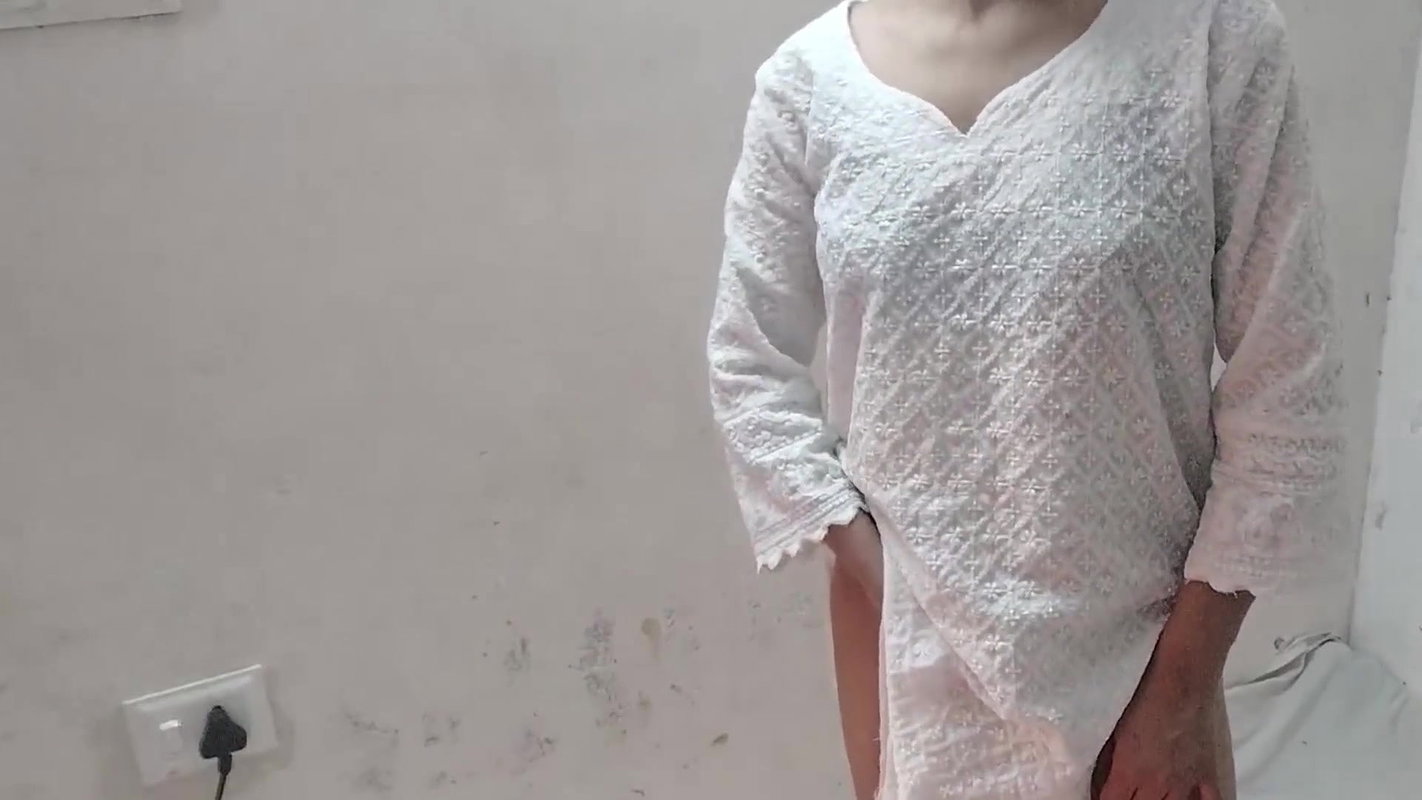 Bhabhi ko paise dekar jabar dasti pel diya