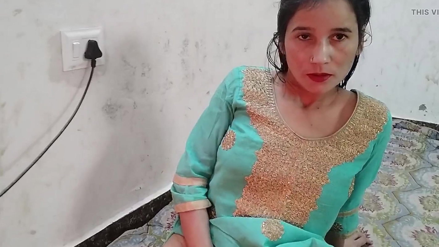 Bhabhi ne jabar dasti doodh daba daba kar pela