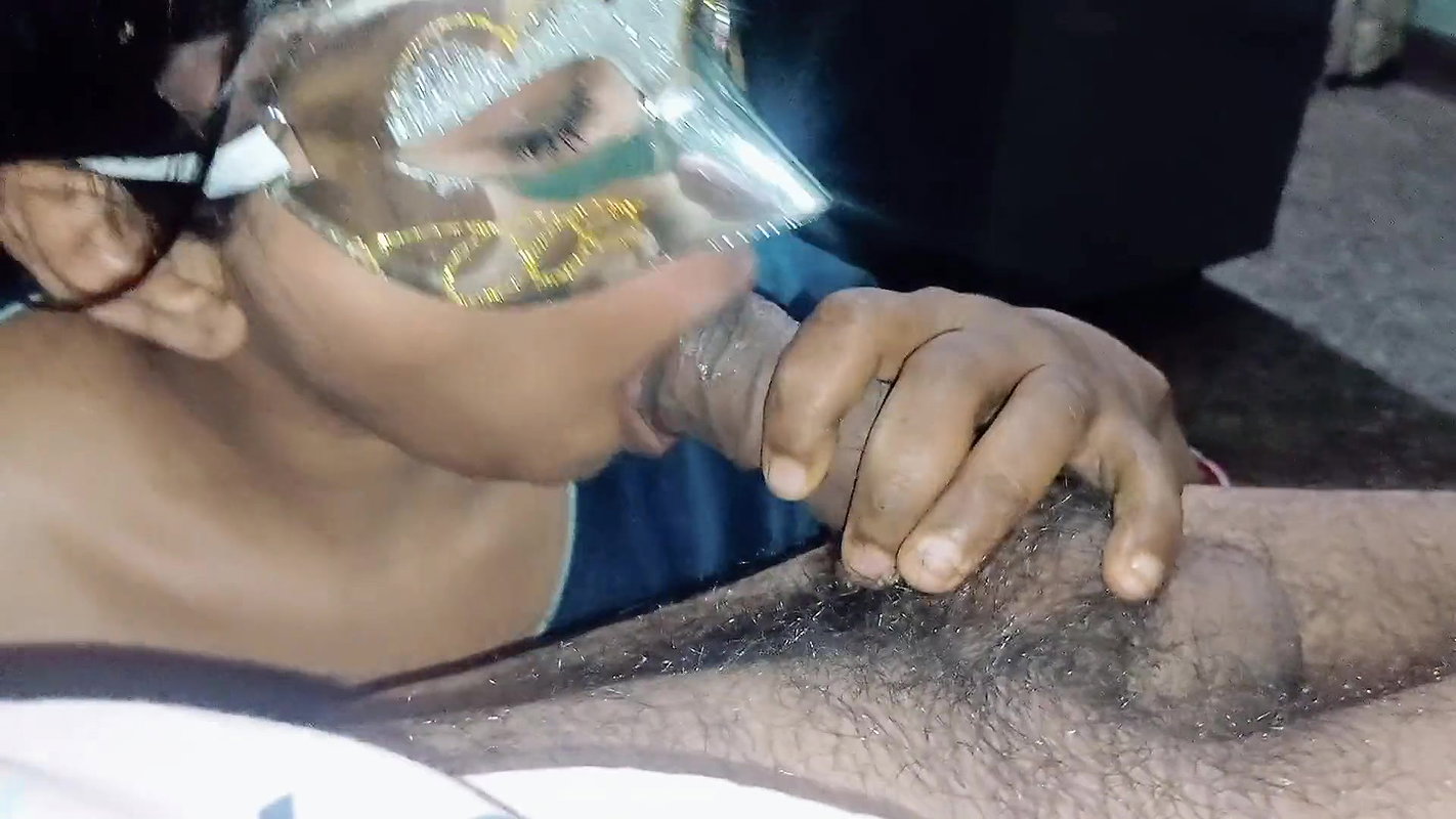 Bhabhi sucked all the water and made it come out in her mouth, world best blowjob