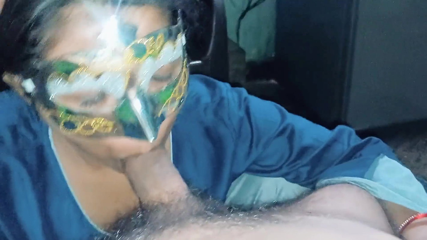 Bhabhi sucked all the water and made it come out in her mouth, world best blowjob