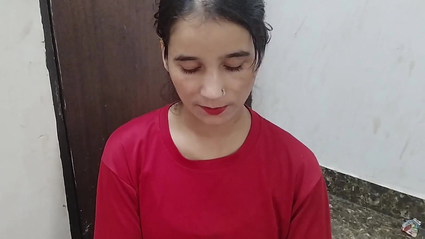 Chachi ko paise dekar hotel me jabar dasti pela