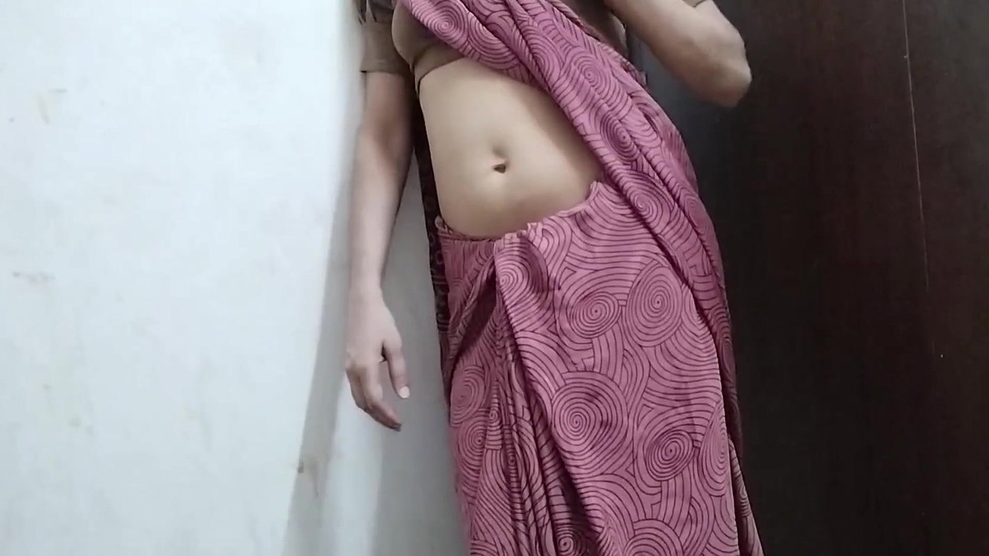 Chachi ne bra khol ke meri chut mari