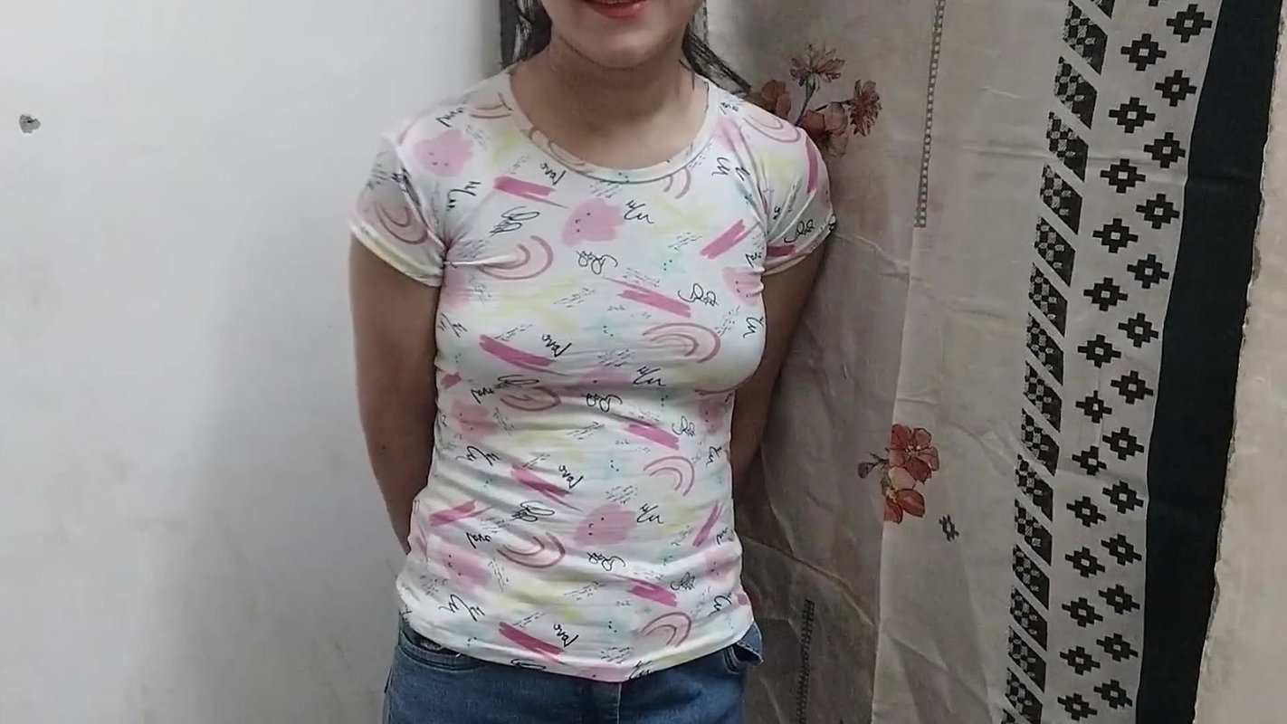 Cute step daughter ko paise dekar hotel me pel diya