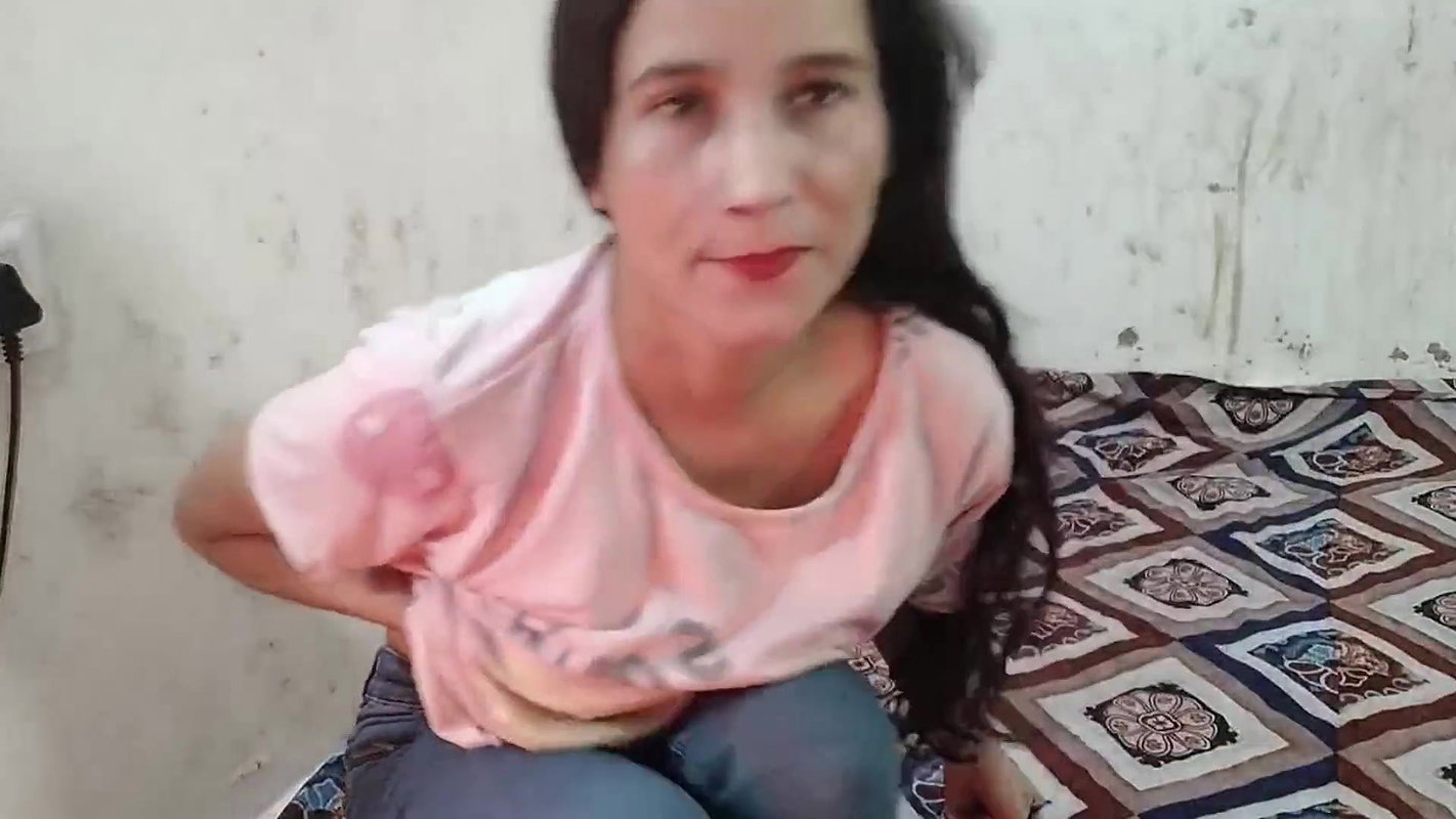 Desi aunty ko paise dekar hotel me pela