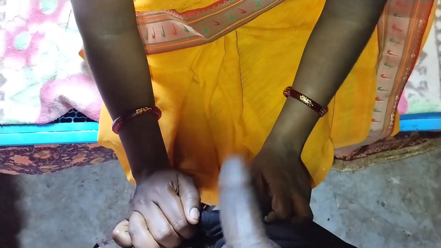 Desi Couple Hot Bhabhi Ass