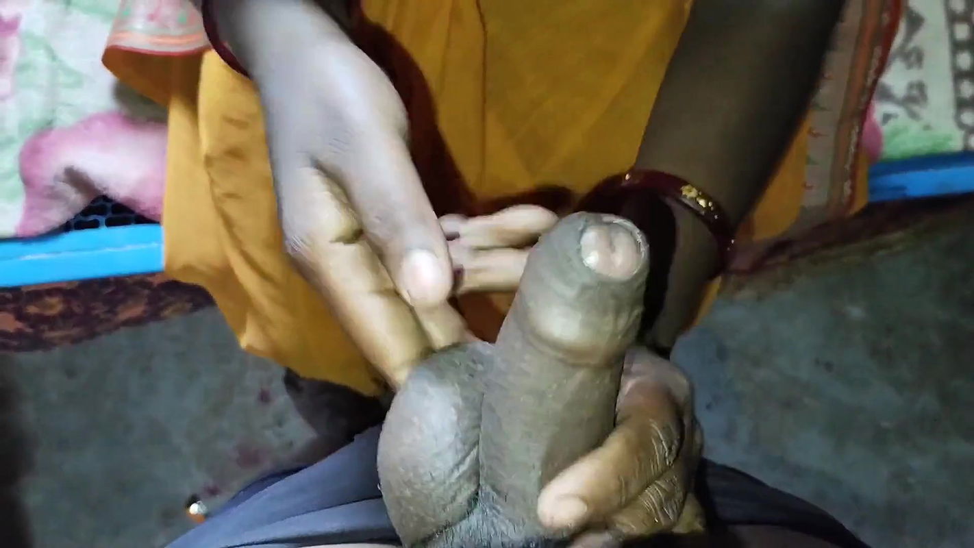 Desi Couple Hot Bhabhi Ass