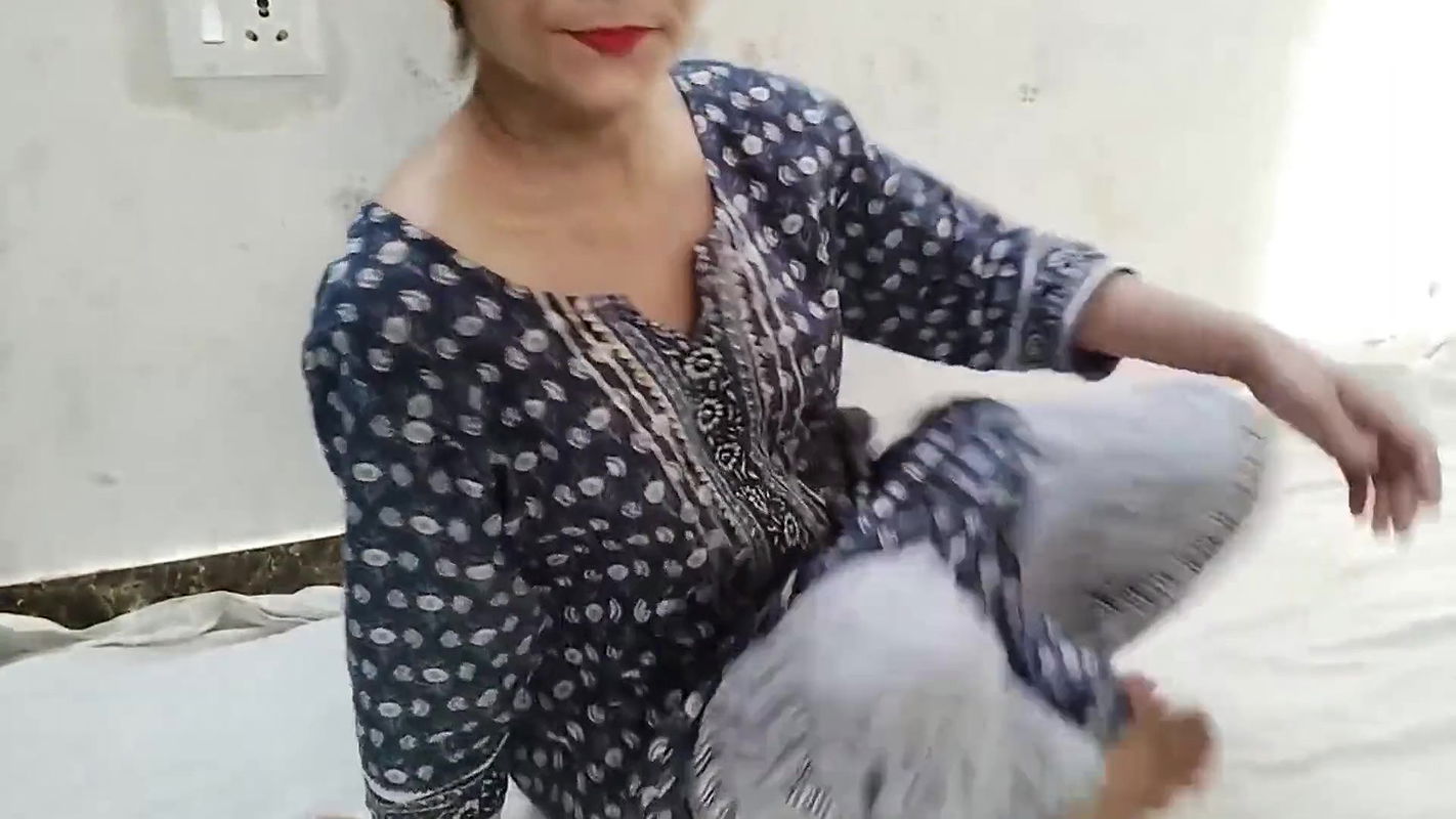 Indian college girl ko ghar pe bula kar chod diya