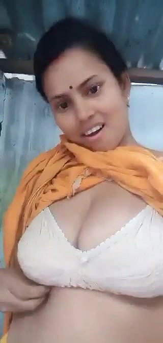 Bhabhi making video for lover