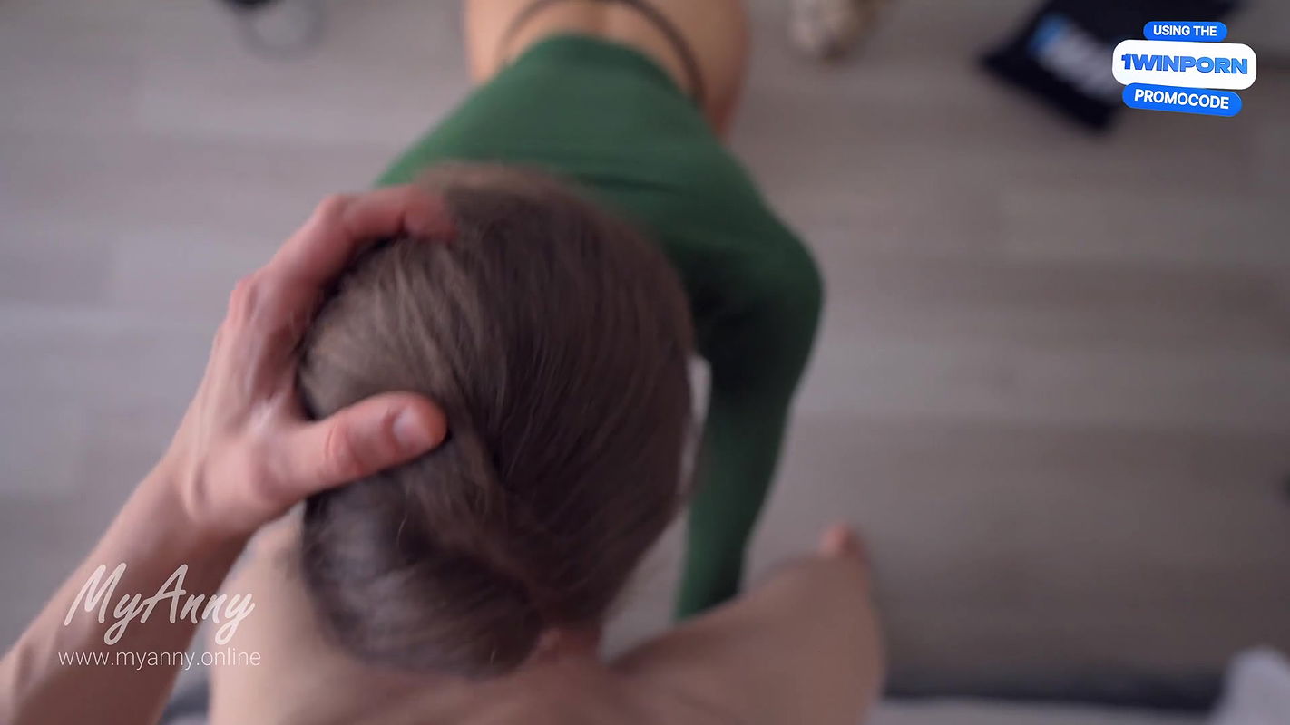 I asked my stepbrother to help me choose an outfit, but I got a delicious creampie💦