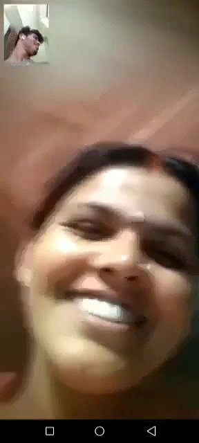 Bhabhi Shows Pussy On VC