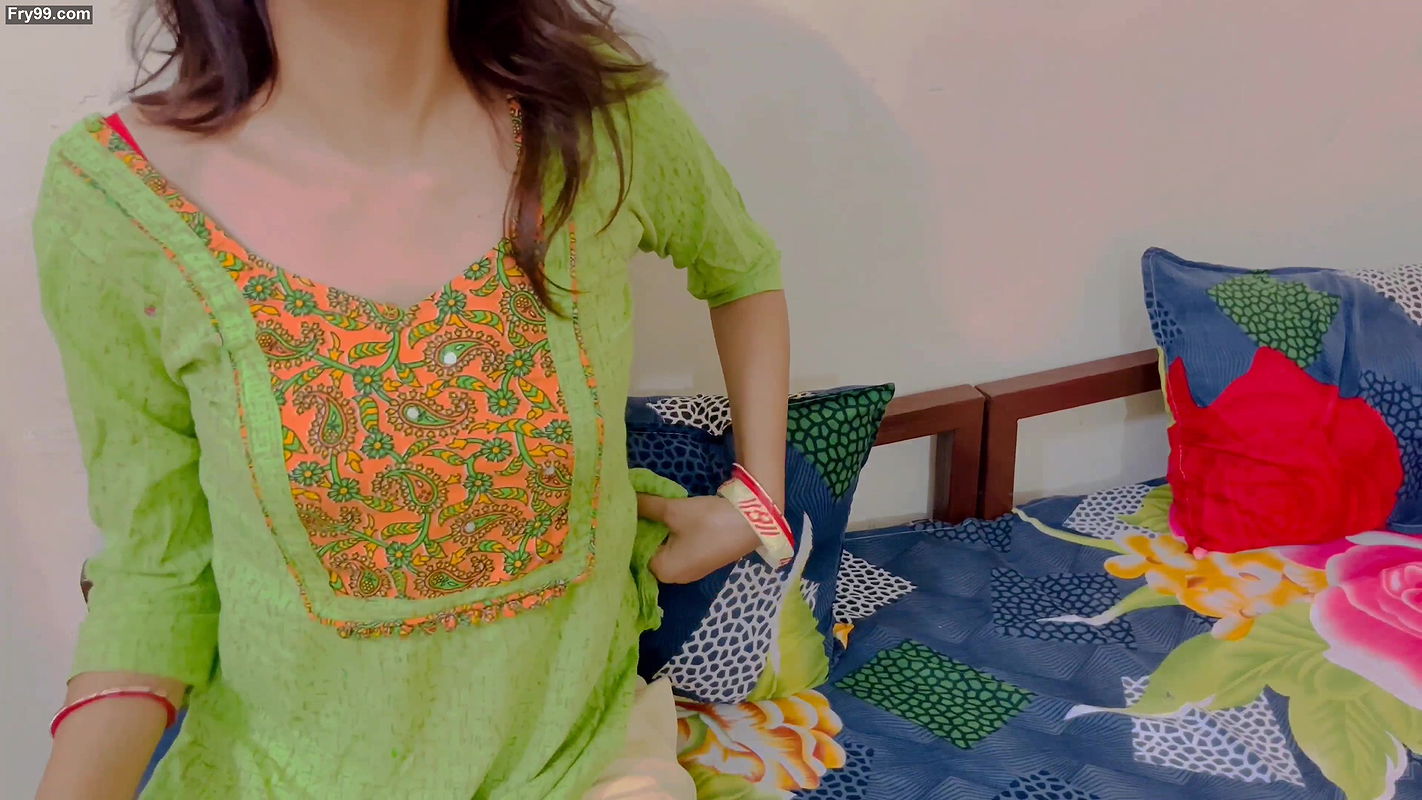 Saara bhabhi First  step brother step-sister sex in clear Hindi audio se itna chudi ki chut ka paani nikal gya in Hd