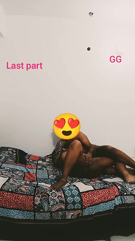 Big Ass Lets Debor Fucks Her Holes -girlgroup