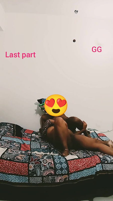 Big Ass Lets Debor Fucks Her Holes -girlgroup