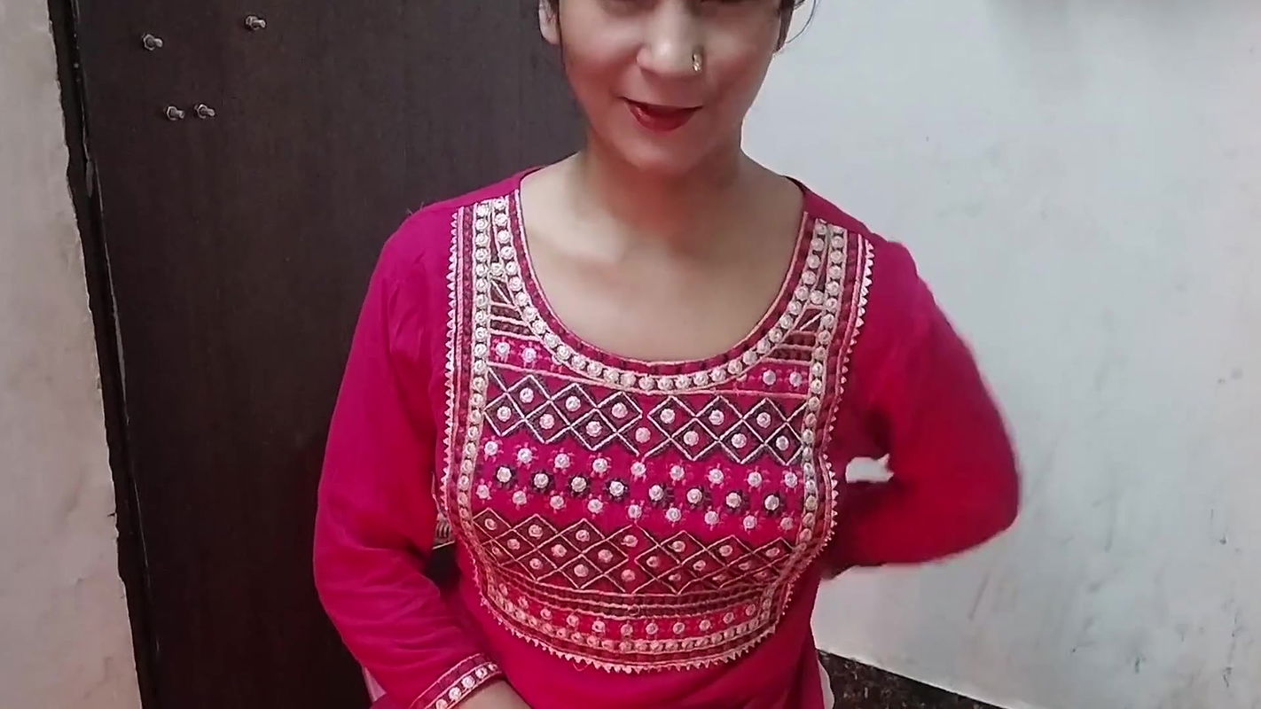 Cute Step Sister Ko New Dress Dilwa Kar Jabar Dasti Pel