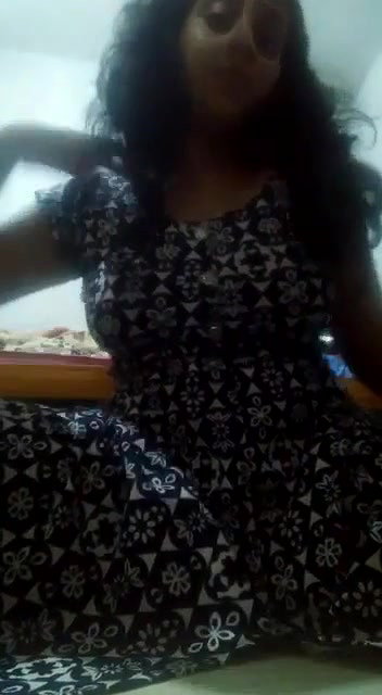 Sexy Girl Shows Her Boobs