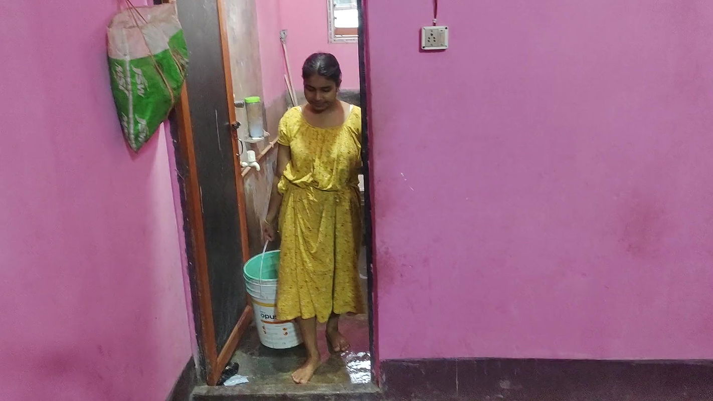 VILLAGE WIFE BATHROOM SEX VIDEO