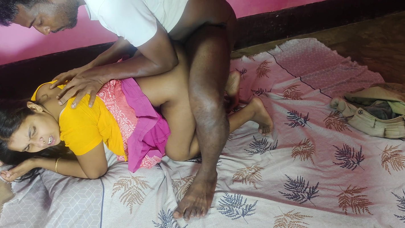 VILLAGE NEW WIFE SEX IN HOME WITH HUSBEND